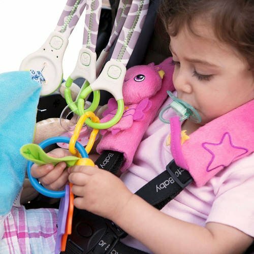 Benbat Baby Giraffe Travel Toy